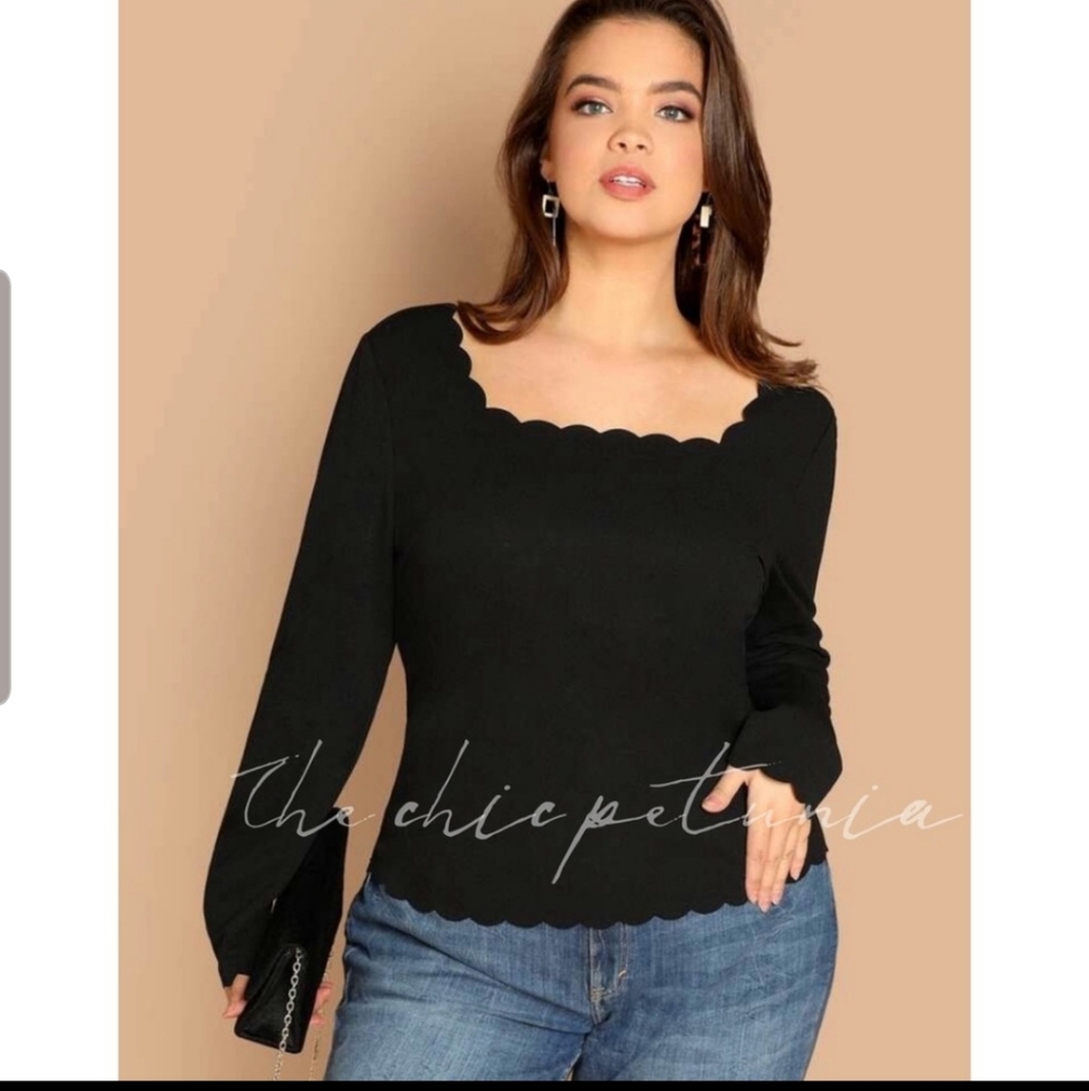 Plus size Scallop trim blouse